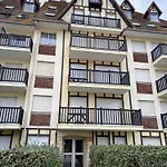 Ambiance Marine, Bel Avec Vue Mer, Balcon, Piscine Et Tennis