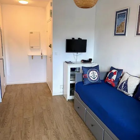 Ambiance Marine, Bel Avec Vue Mer, Balcon, Piscine Et Tennis * Cabourg
