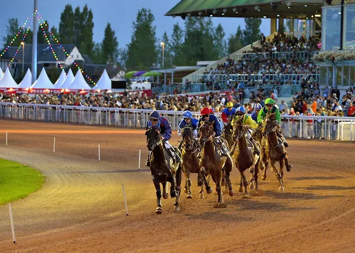 Ambiance Marine, Bel Avec Vue Mer, Balcon, Piscine Et Tennis 卡布尔